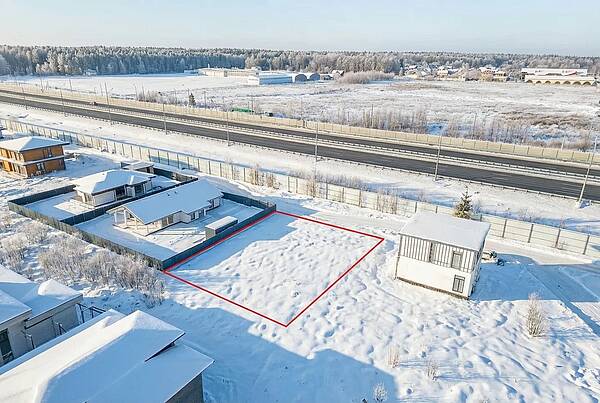 Земельный участок в КП "Валенсия" 