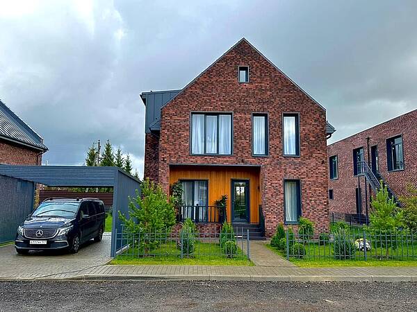 Барнхаус 210