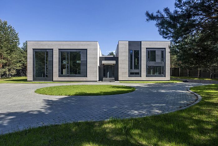 Современный дом рядом с Москвой