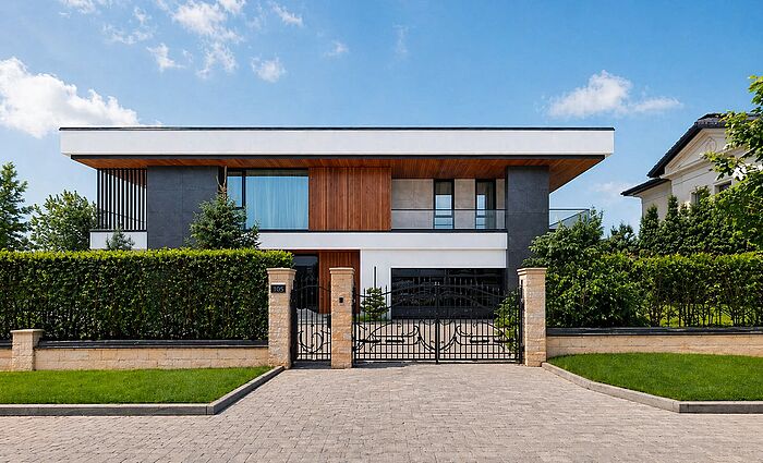 Новый дом "под ключ" у канала