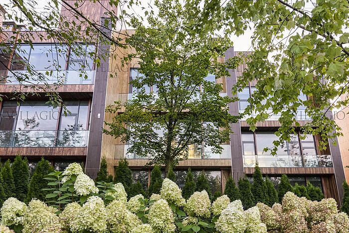 Загородный таунхаус с террасой на крыше