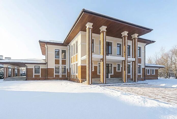 Резиденция со своим выходом в парковую зону