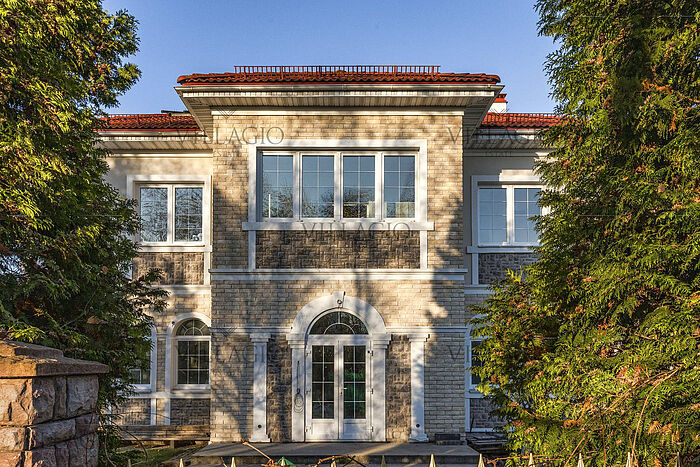 Дом у озера: один из последних в продаже