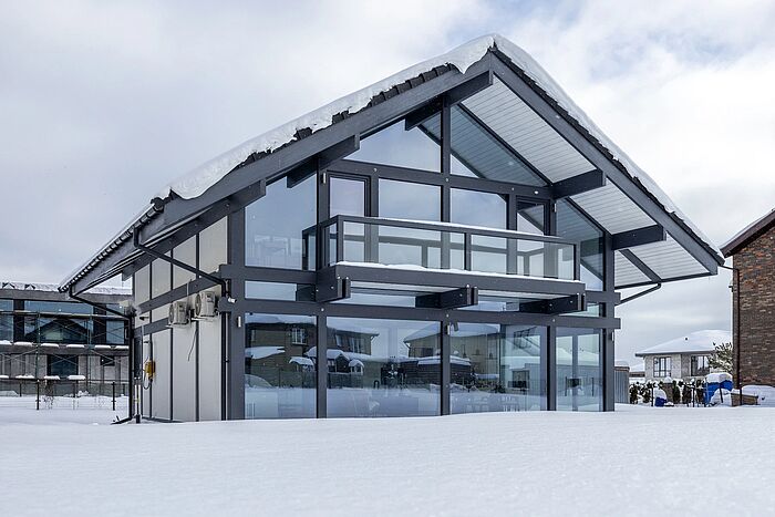 Современный Фахверк на большом участке возле парка