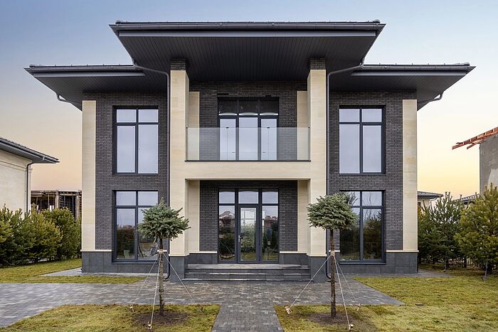 Современный дом Мини Римини в новом квартале Миллениум парк 