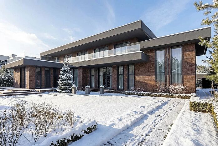 Особняк с бассейном и СПА