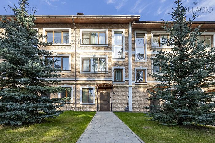 Таун с выходом в лес