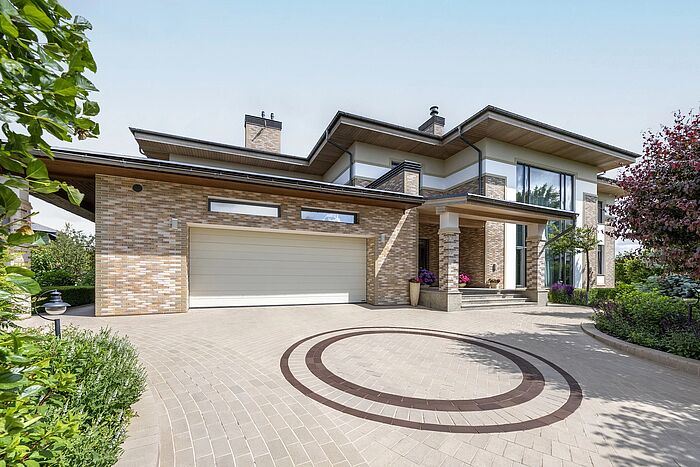 Авторский дом в посёлке "Миллениум Парк" с уникальной кедровой баней