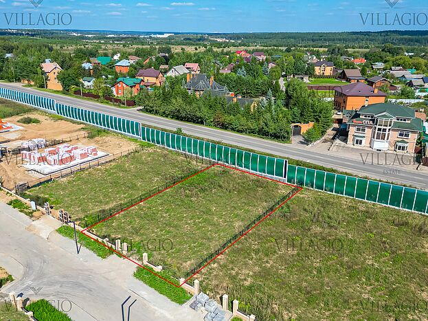 Земельный участок