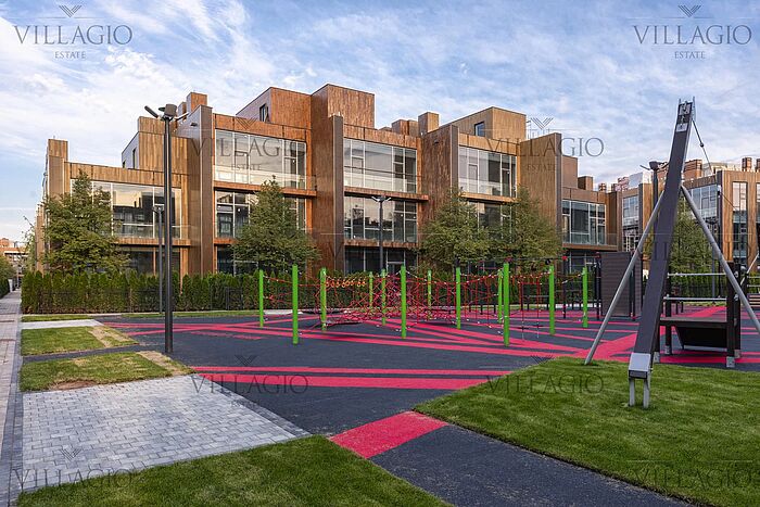 Таунхаус с террасой на крыше