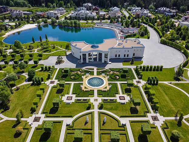 Ренессанс Парк